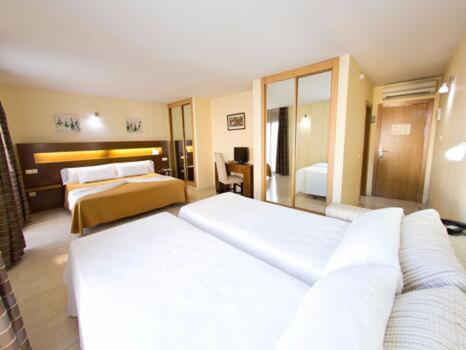 Hostal San Marcos San Martín de la Vega Exterior foto