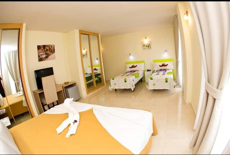 Hostal San Marcos San Martín de la Vega Exterior foto