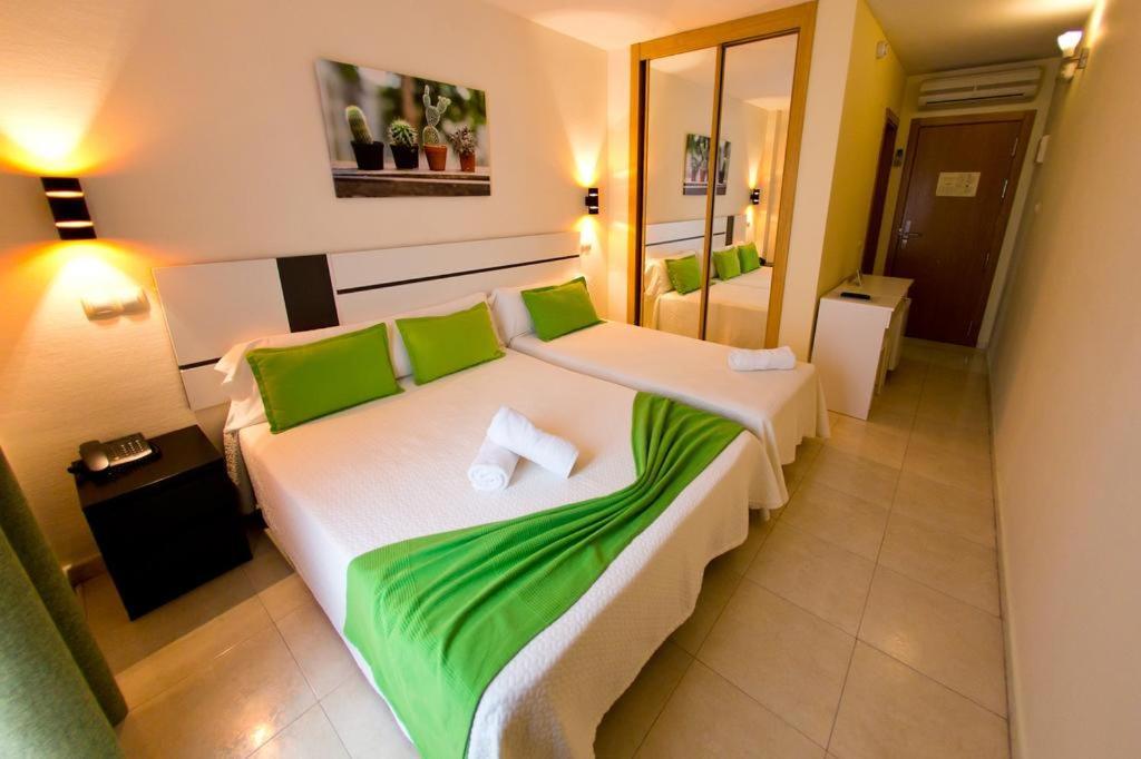 Hostal San Marcos San Martín de la Vega Exterior foto