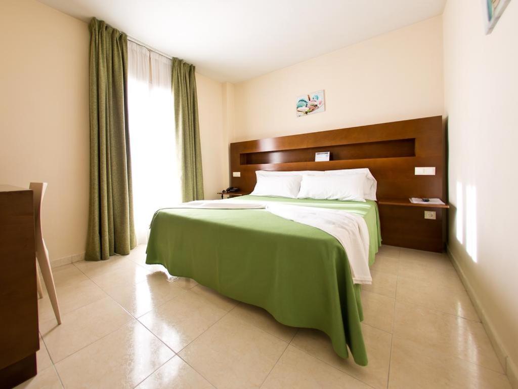 Hostal San Marcos San Martín de la Vega Exterior foto